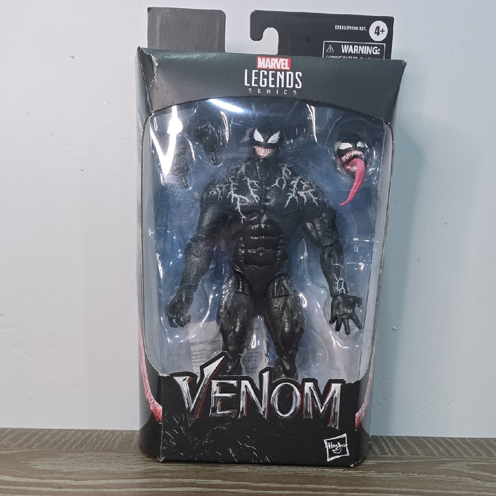 Hasbro Marvel Legends Series Venom Figure